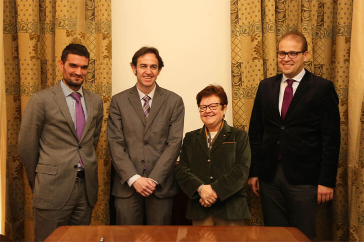 Firma del acuerdo de suministro eléctrico entre Gas Natural Fenosa y Alicante