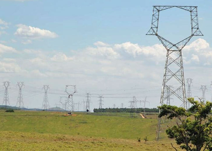 Línea de transmisión eléctrica