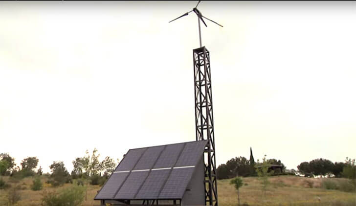 Instalación de energía renovable en la UAH.