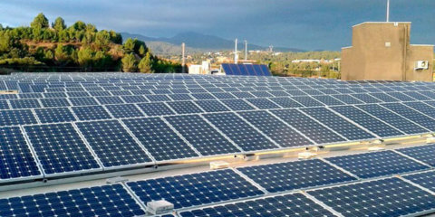 La planta solar de Zurc le permite un ahorro anual de 12.416 euros