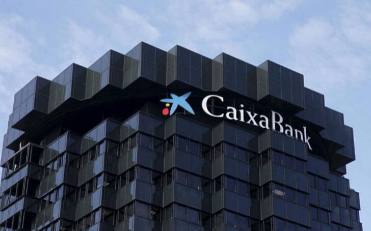 Caixabank lanza un plan para poder obtener renovables.