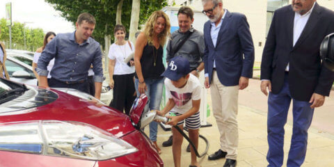 Primer punto público de recarga rápida de coche eléctrico en Lleida
