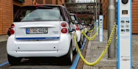 Estudian instalar puntos de recarga de vehículos eléctricos en Segovia