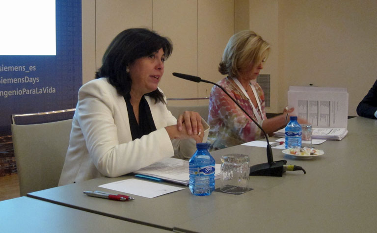 Rosa García, presidenta de Siemens España, durante la rueda de prensa en SiemensDays