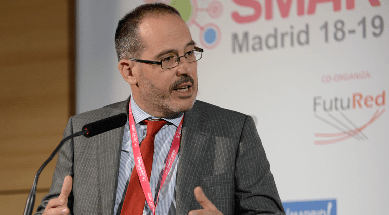 Jesús Fraile, Profesor Titular de la Universidad Politécnica de Madrid, durante su presentación en el III Congreso Smart Grids.