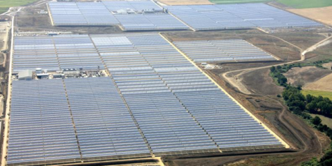 Abengoa retoma la construcción de la planta fotovoltaica de Atacama