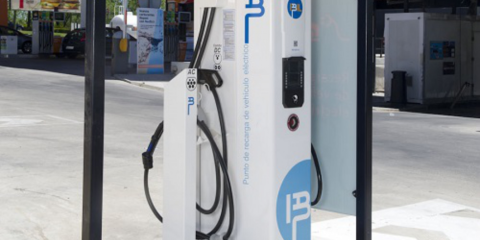 Comienza el Proyecto CIRVE con 40 puntos de carga rápida en los corredores ibéricos