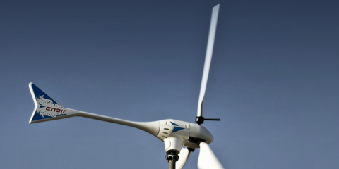 Enair envía más de 30 aerogeneradores a Chile para dar suministro a sistemas de telecomunicaciones