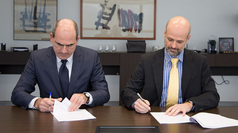 Firma del acuerdo entre CENER e IK4.