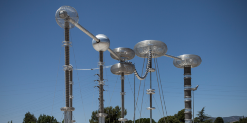 UPC inaugura en Terrassa el Laboratorio AMBER para ensayos eléctricos a ultra alta tensión