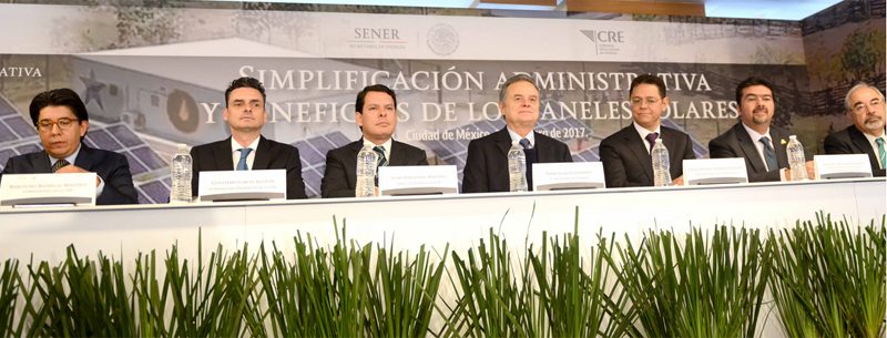 Presentación de la nueva normativa de México que simplifica el acceso de los pequeños generadores de energía limpia a la red distribuida.