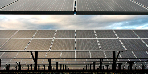 BNEF pronostica un crecimiento de las inversiones en energías solar y eólica