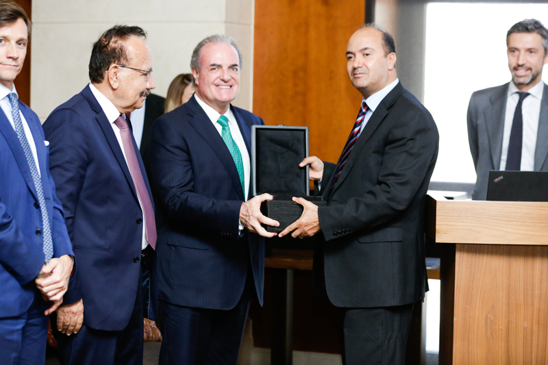 Ceremonia de puesta de la primera piedra de las plantas solares Mafraq I y II de FRV en Jordania. 