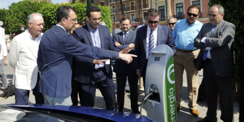 Nuevo punto gratuito de recarga eléctrica en el centro de Murcia