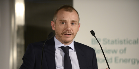 Un informe revela que el sector eléctrico lidera la transición energética