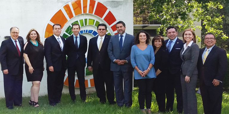 Foto de familia de la visita de la delegación del Estado de Texas, el de mayor potencia eólica instalada en EE.UU., a las instalaciones de Siemens Gamesa en Vizcaya.