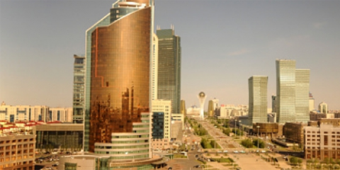 UE estudia ampliar la cooperación internacional con Kazajstán en materia energética