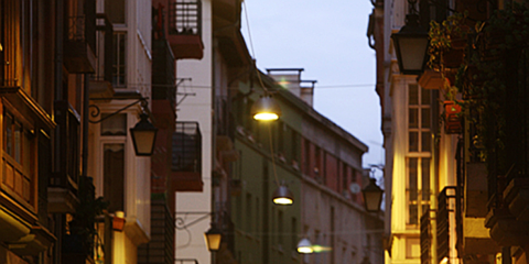 Vitoria-Gasteiz estudia adquirir Energía Eléctrica directamente del mercado y crear una comercializadora municipal