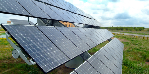 Castilla-La Mancha se reúne con las promotoras interesadas en los 307 MW renovables de Puertollano