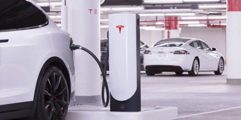 Tesla lanza puntos de recarga más pequeños y de menor potencia para el centro de las ciudades