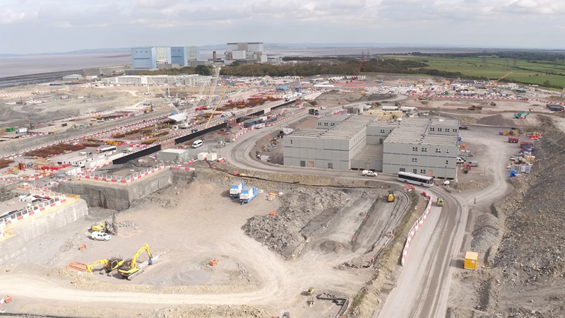 Vista aérea de la oficina norte y las galerías en construcción de Hinkley Point C.