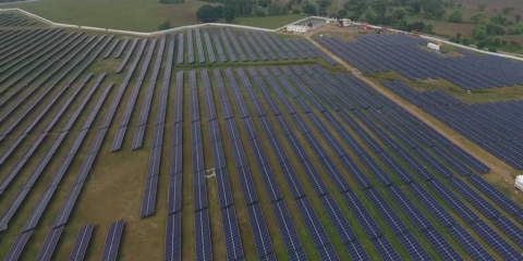 El BEI se asocia con la Alianza Solar Internacional para respaldar la energía solar en India