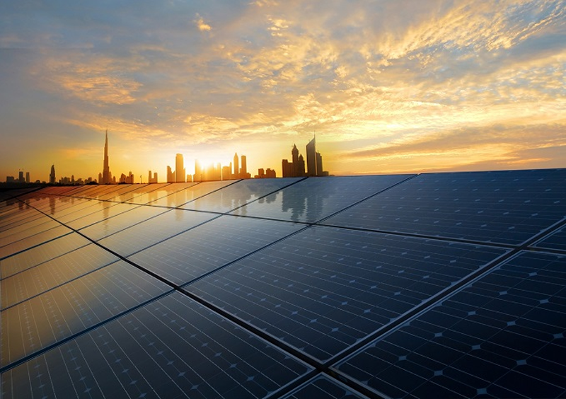 Instalación fotovoltaica conectada a red en Dubái, 