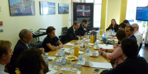 El Ente Vasco de la Energía presenta la Estrategia Energética de Euskadi a diplomáticos de varios países