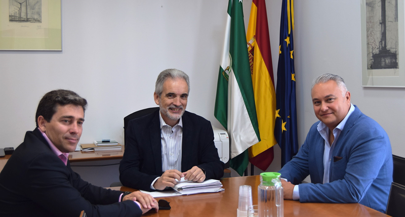 Presidente CACITI, Domingo Villero, David Muñoz de la Villa, Decano del Colegio Oficial de Peritos e Ingenieros Técnicos Industriales de Huelva, Aquilino Alonso Miranda, Director gerente de la Agencia Andaluza de la Energía.