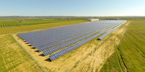 Som Energia recauda 5 millones para construir tres parques fotovoltaicos en Andalucía