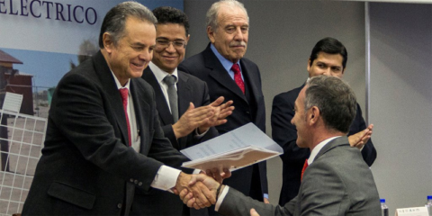 Tres proyectos fotovoltaicos adjudicados a Acciona llevarán luz eléctrica por primera vez a 720 hogares en México