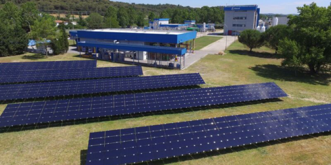 Campo fotovoltaico de autoconsumo en una planta química de Barcelona