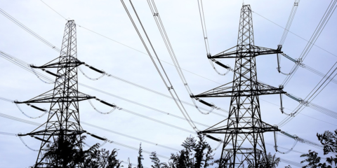 Colombia aprueba el reglamento que permite a los consumidores generar y vender energía a la red nacional