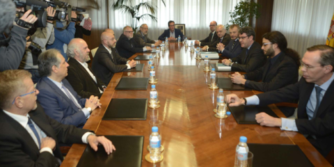 La Comisión de Expertos sobre transición energética entrega su informe final al Minetad