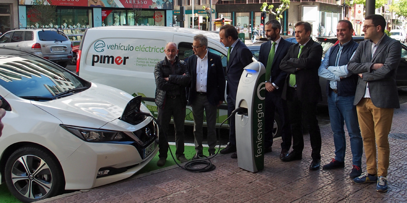 Puesta en funcionamiento del punto de recarga semirrápida para coches eléctricos en Logroño.