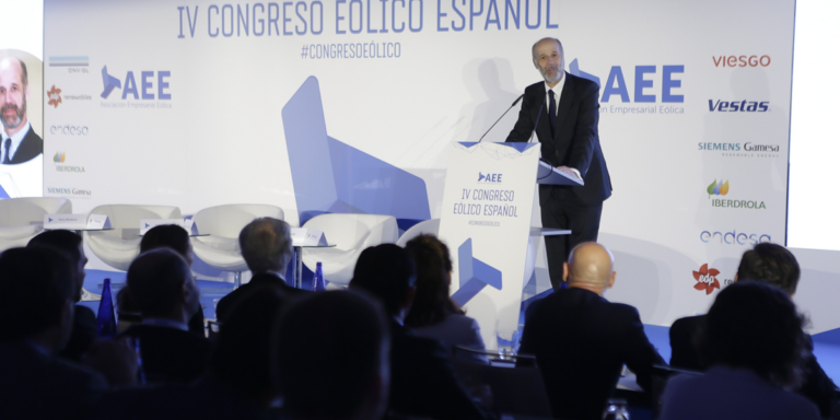 El secretario de Estado de Energía, José Dominguez Abascal, durante su participación en la inuaguración del IV Congreso Eólico Español.