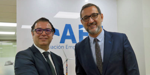 AEE y Robert Walters firman un acuerdo para fomentar la contratación a través del Portal del Empleo Eólico