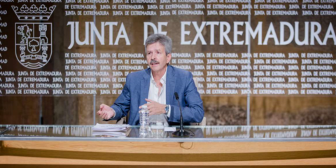Los 35 proyectos de energía renovable en marcha en Extremadura pueden generar una potencia de 2.500 MW