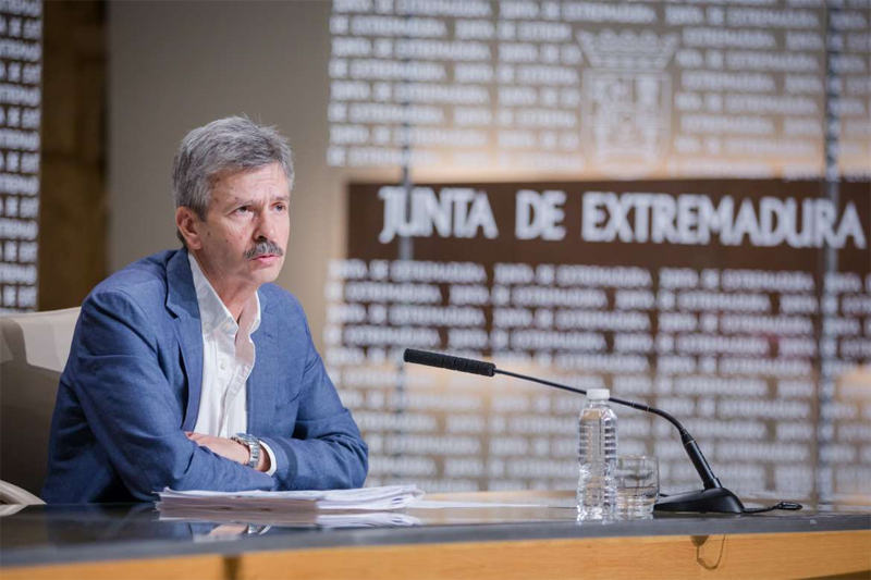  consejero de Economía en Infraestructuras, José Luis Navarro