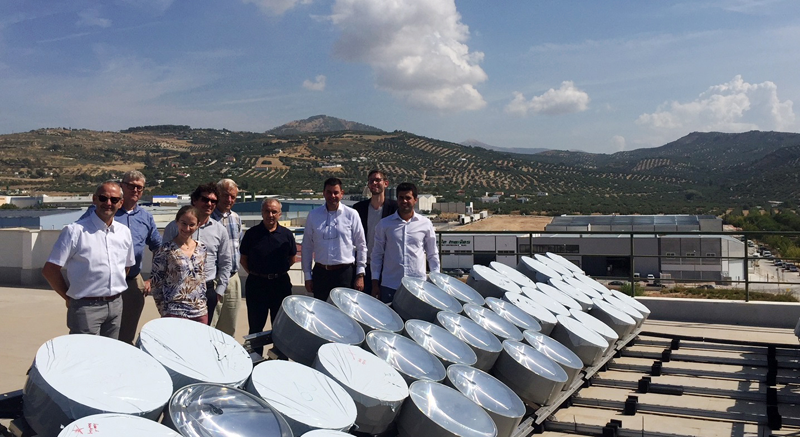 Concentradores solares en la azotea de la sede de Andaltec, dentro del proyecto europeo CPV4ALL.