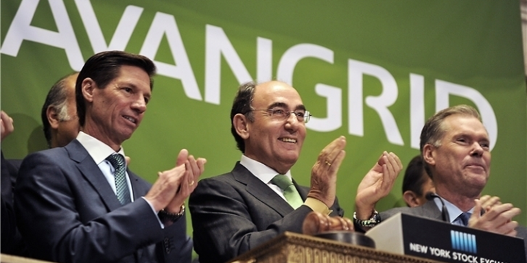 James Torgerson, CEO de AVANGRID -a la izquierda-, e Ignacio Galán, presidente del grupo Iberdrola, durante la salida a bolsa en Nueva York de la nueva sociedad estadounidense