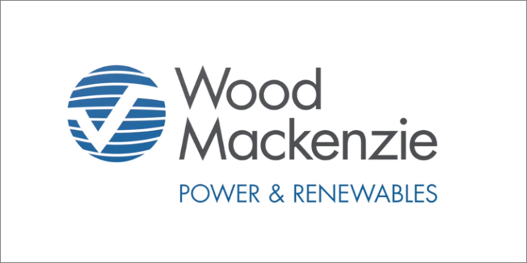 Logo de Wood Mackenzie Power & Renewables.