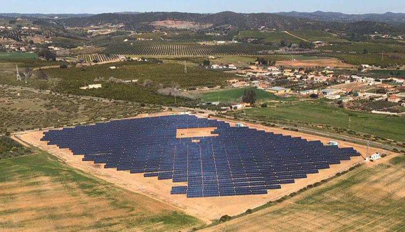 Vista aérea de la planta fotovoltaica de Matallana. 