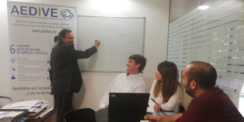 Aedive coordina un proyecto para optimizar el despliegue de la movilidad eléctrica usando tecnologías 4.0