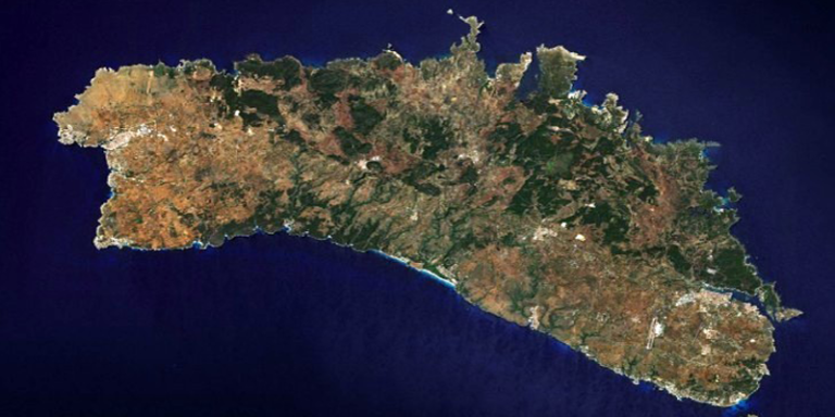 Isla de Menorca. Vista satélite.