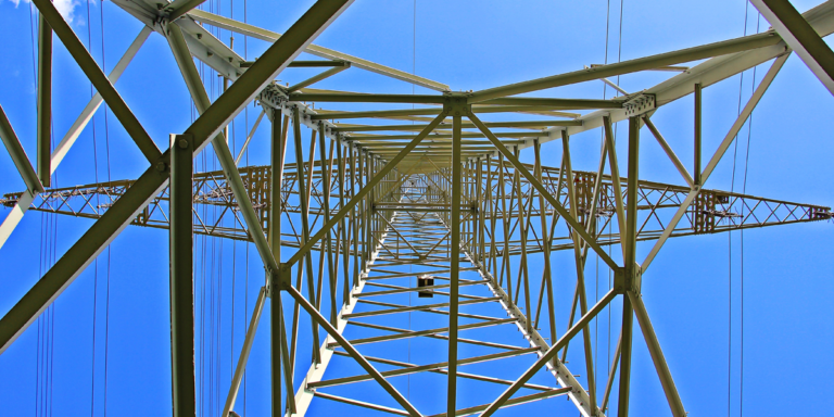 Torre eléctrica. El Foro de la Electrificación promueve el uso de la electricidad para descarbonizar la economía.
