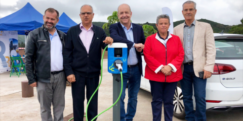 El Gobierno de Canarias anuncia ayudas para la instalación de puntos de recarga de vehículos eléctricos en 2019