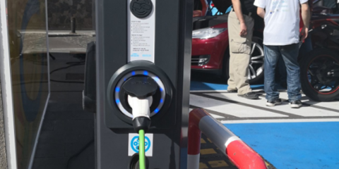 Gorona del Viento inaugura en la isla de El Hierro varios puntos de recarga para vehículos eléctricos