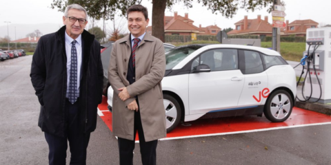 La Universidad de Oviedo estrena diez puntos de recarga rápida y semirrápida instalados por EDP