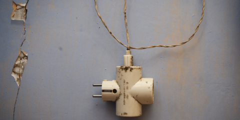 Comienza a operar en Calatayud un sistema piloto de prepago de electricidad para familias vulnerables